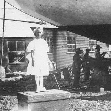 'Nackie' Scripps launching Alexander Agassiz, 1908