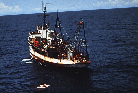 R/V Horizon at sea